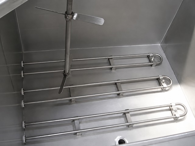 Single-Wall Electric Heated Wax Melting Tank with Agitator — Detail view 1